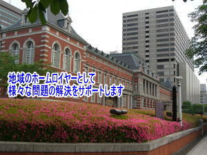 ���@����